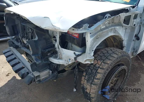 2020 Toyota Tacoma Sr5 z USA, uszkodzony, nr VIN 5TFAX5GN0LX179618